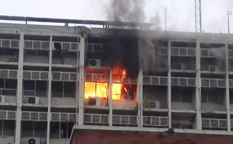 সচিবালয়ে নতুন ভবনে অগ্নিকাণ্ড